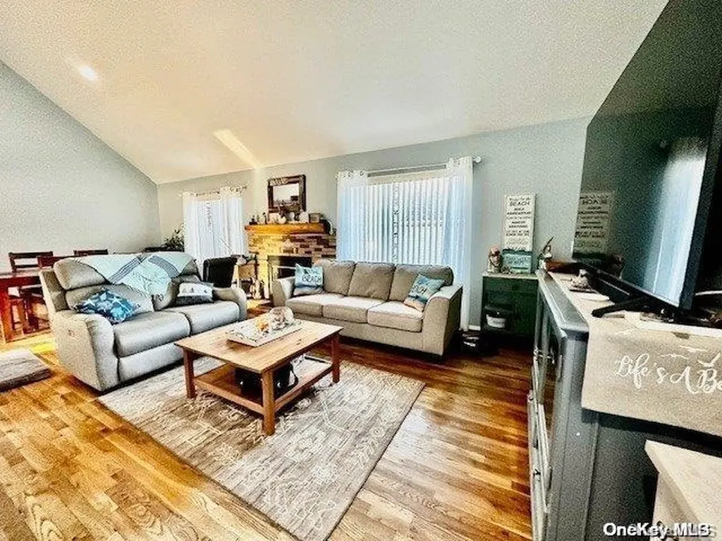 37 Argyle Drive Shirley NY 11967