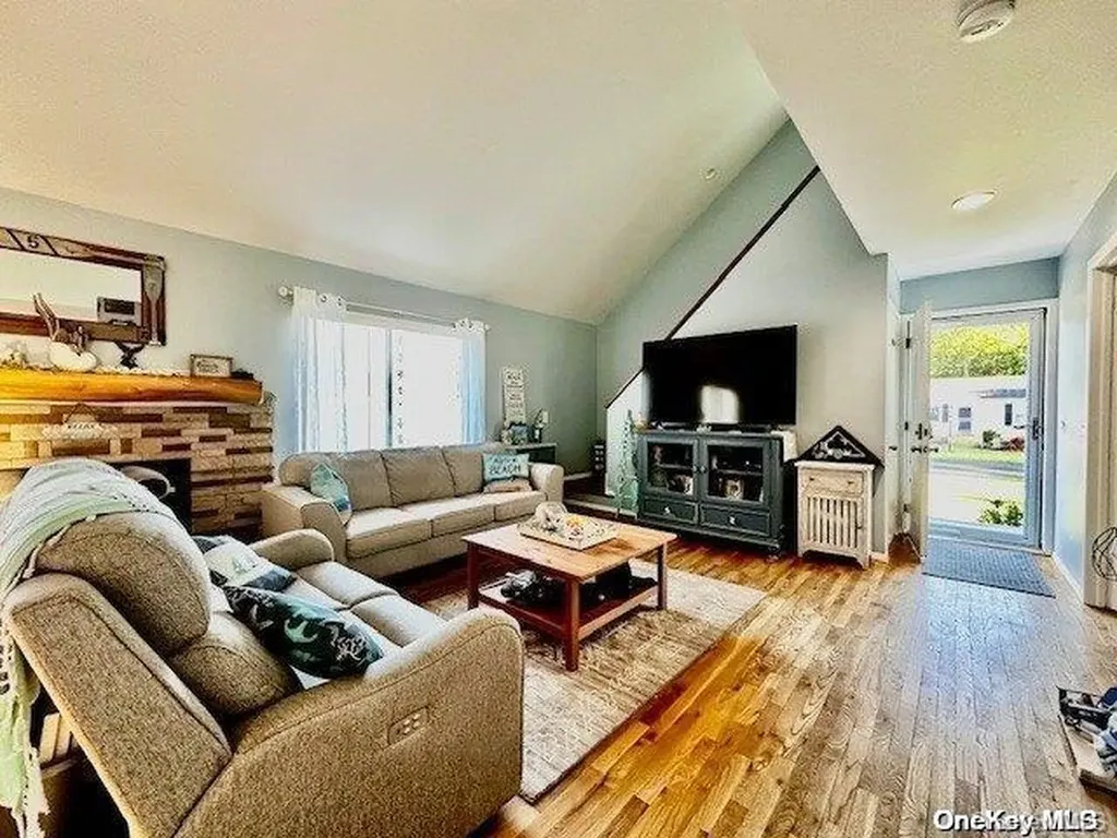 37 Argyle Drive Shirley NY 11967