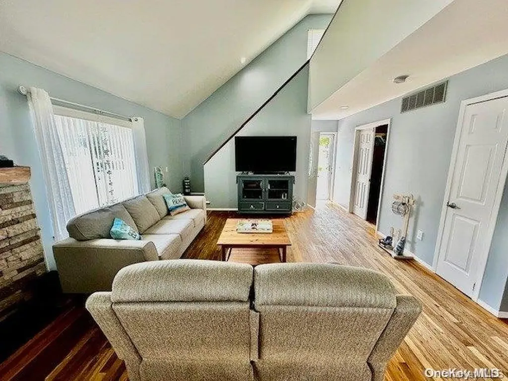 37 Argyle Drive Shirley NY 11967