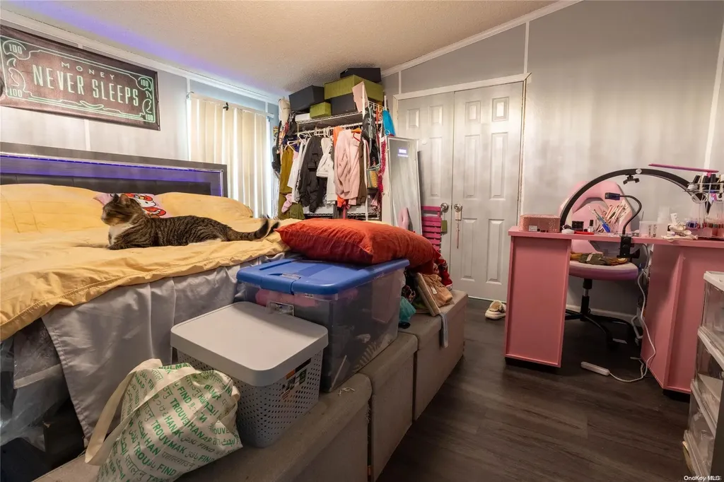 4 White Daisy Lane Bohemia NY 11716