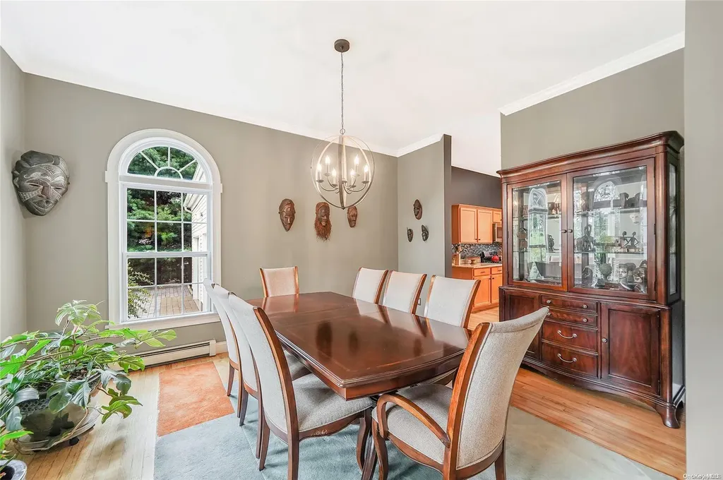 8 Mallard Court Riverhead NY 11901
