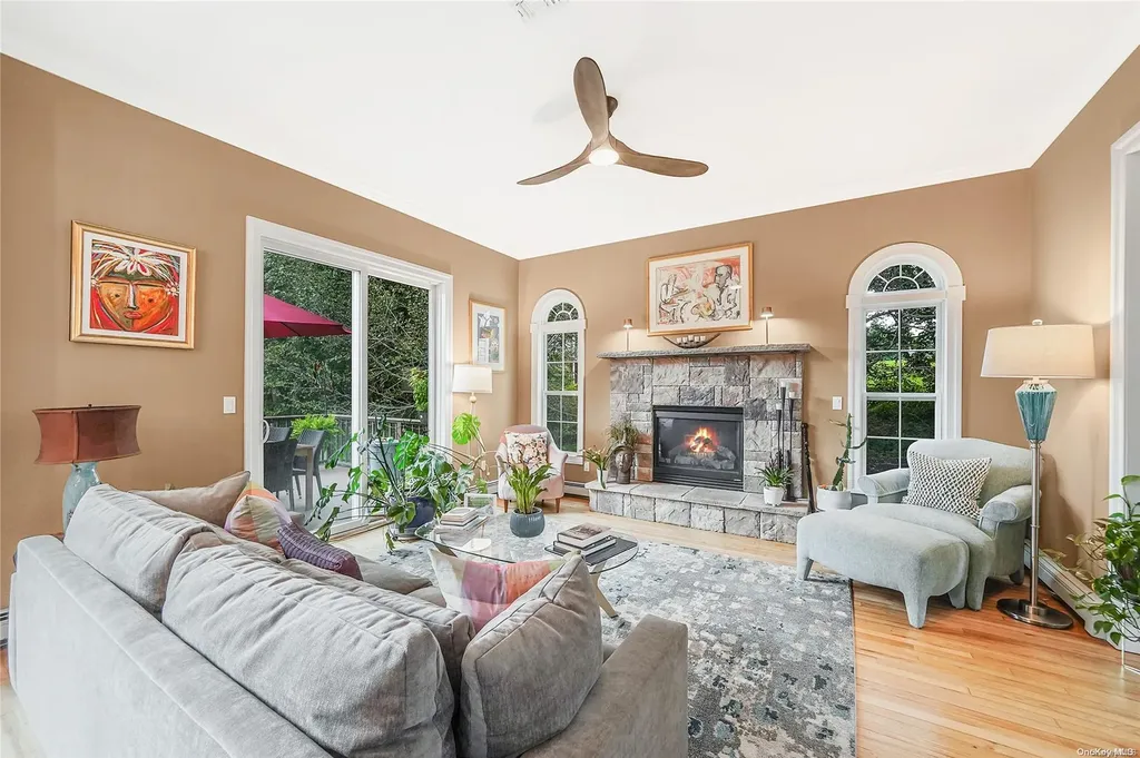 8 Mallard Court Riverhead NY 11901