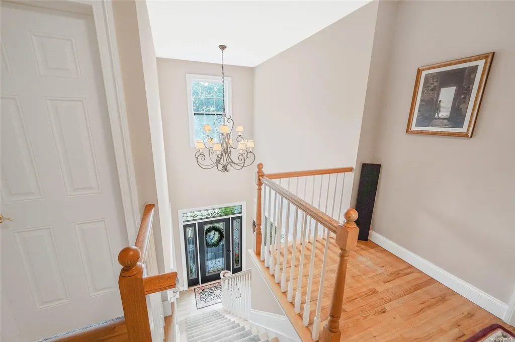 8 Mallard Court Riverhead NY 11901