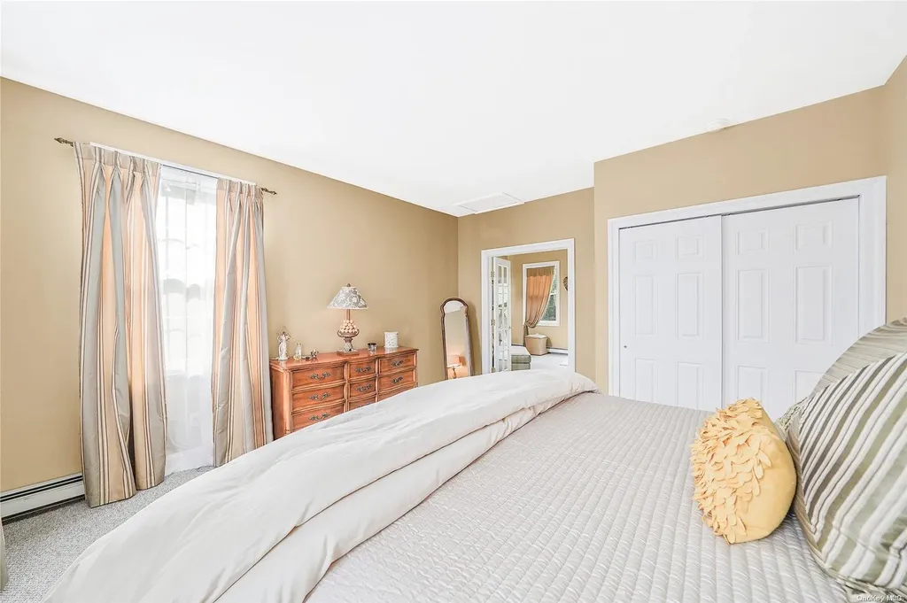 8 Mallard Court Riverhead NY 11901