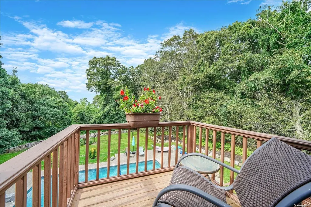 8 Mallard Court Riverhead NY 11901