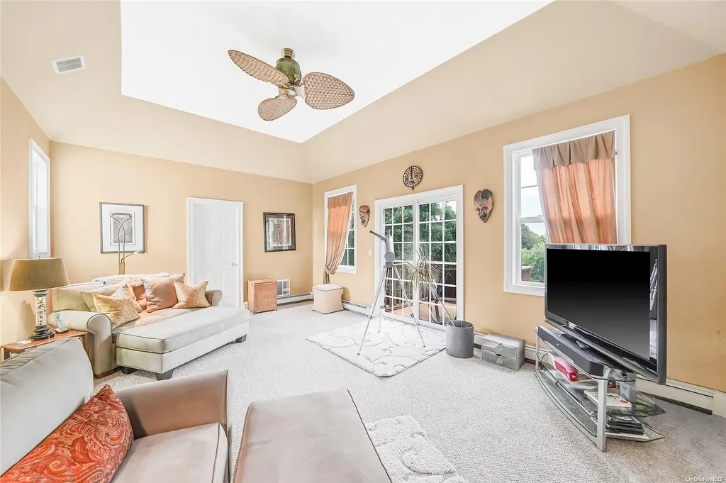8 Mallard Court Riverhead NY 11901