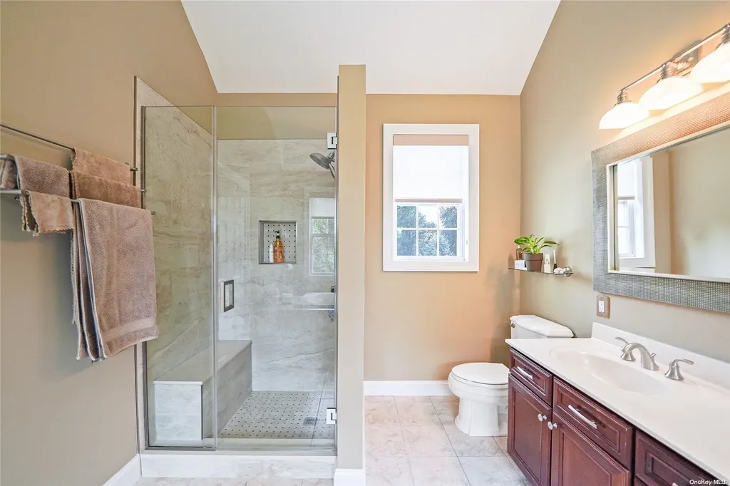 8 Mallard Court Riverhead NY 11901
