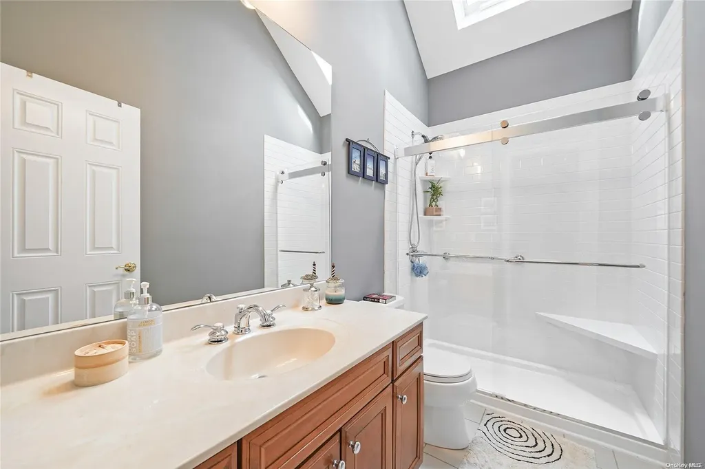 8 Mallard Court Riverhead NY 11901