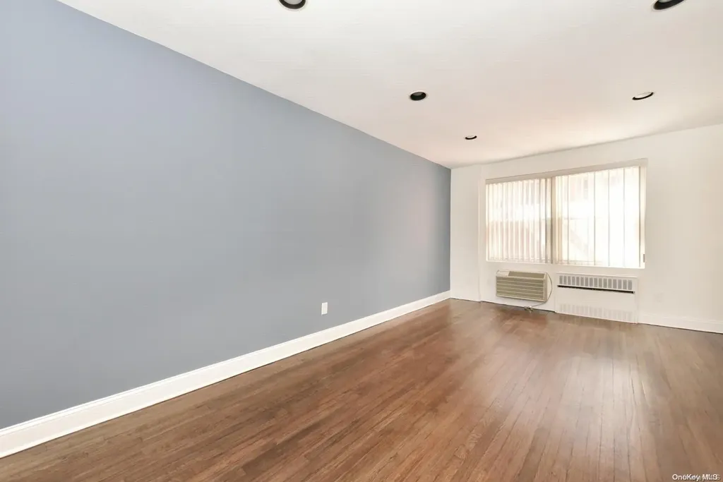 30 Stoner Avenue Great Neck NY 11021