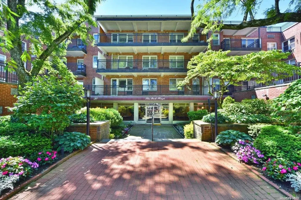 30 Stoner Avenue Great Neck NY 11021