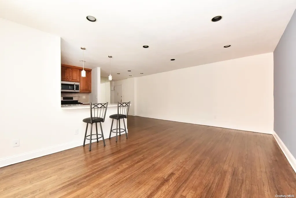 30 Stoner Avenue Great Neck NY 11021