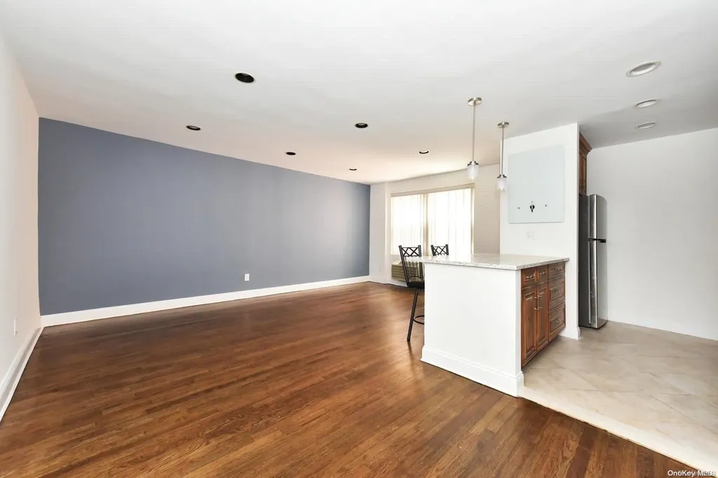 30 Stoner Avenue Great Neck NY 11021