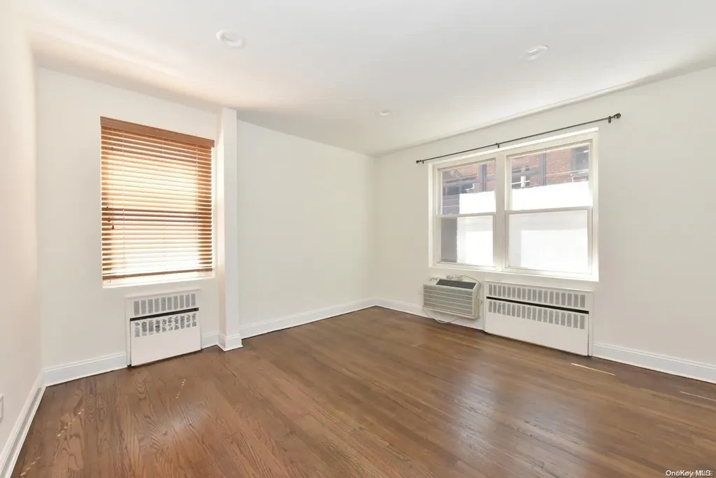 30 Stoner Avenue Great Neck NY 11021