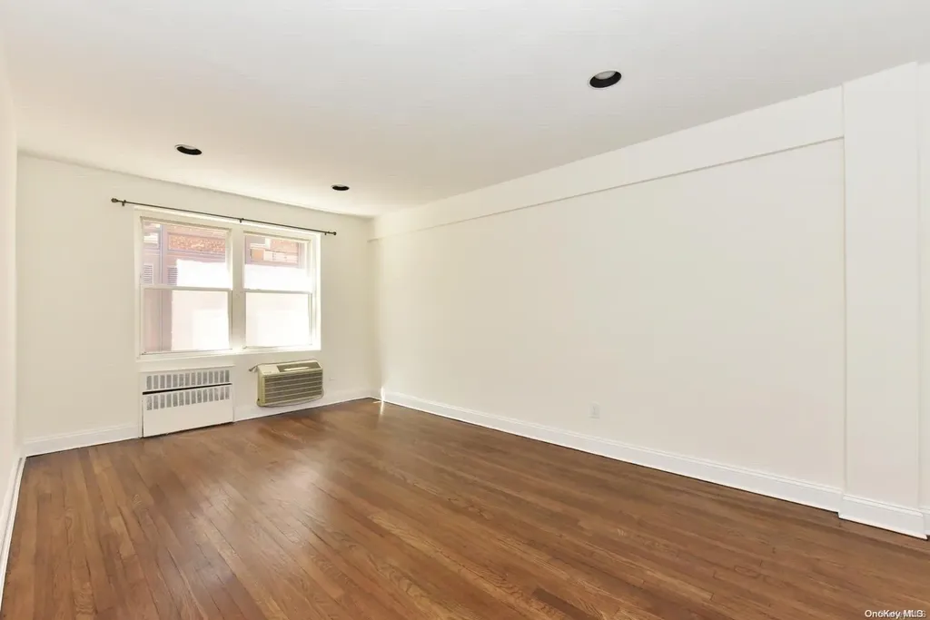 30 Stoner Avenue Great Neck NY 11021