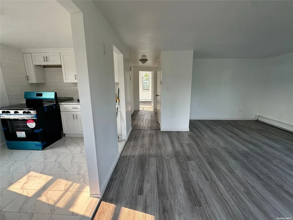 1322 Commodore Road Uniondale NY 11553
