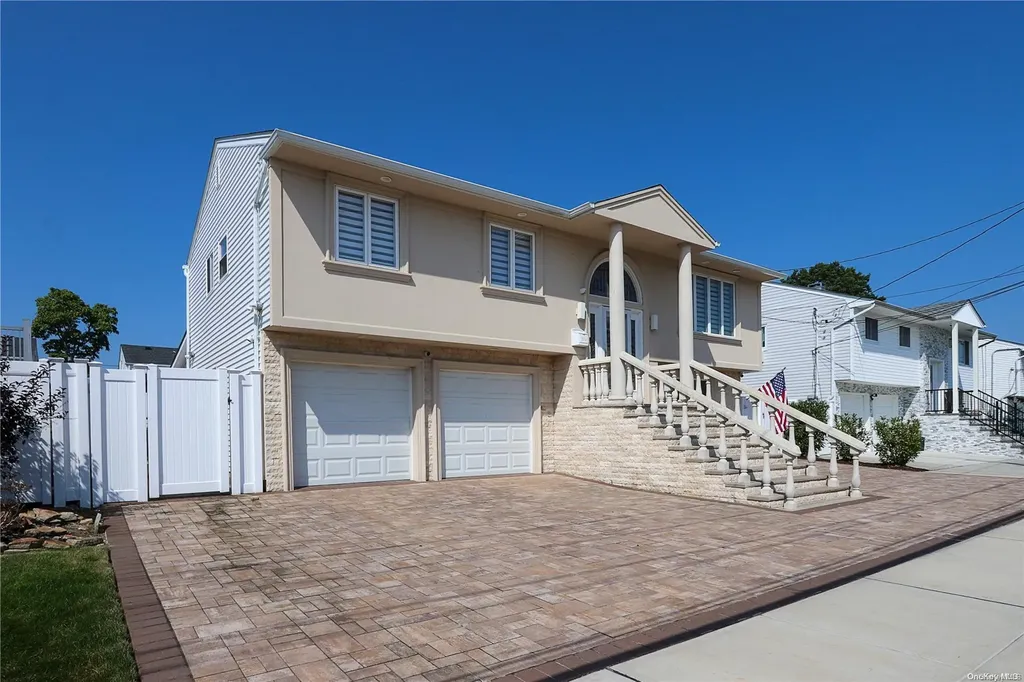 3664 Carrel Boulevard Oceanside NY 11572