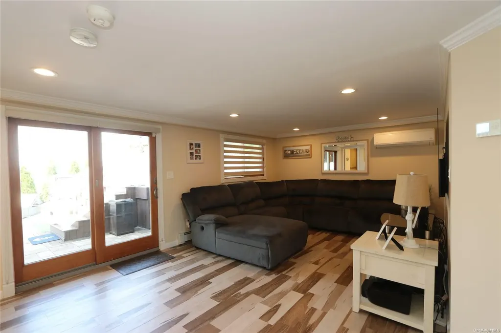 3664 Carrel Boulevard Oceanside NY 11572