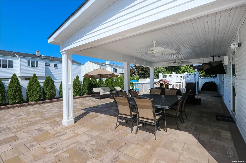 3664 Carrel Boulevard Oceanside NY 11572