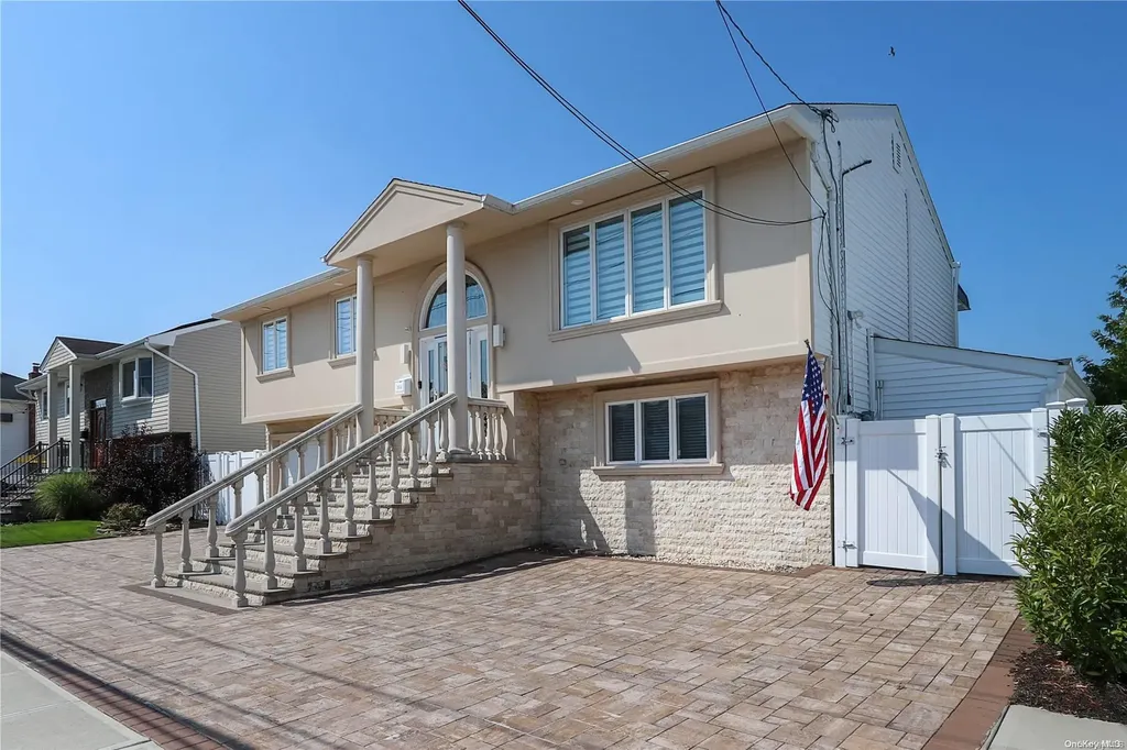 3664 Carrel Boulevard Oceanside NY 11572