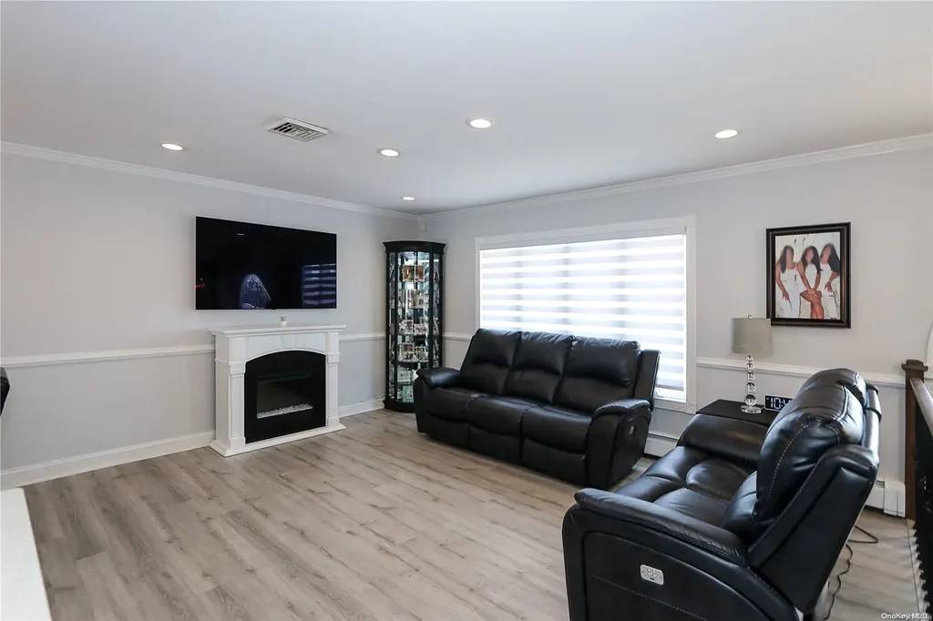 3664 Carrel Boulevard Oceanside NY 11572