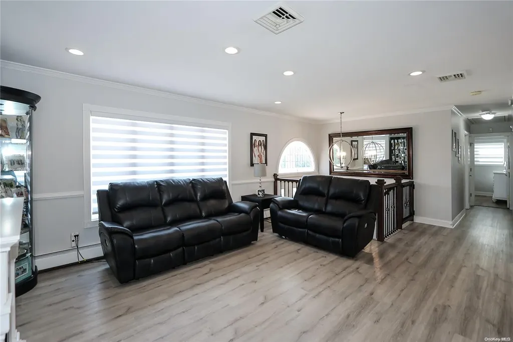 3664 Carrel Boulevard Oceanside NY 11572