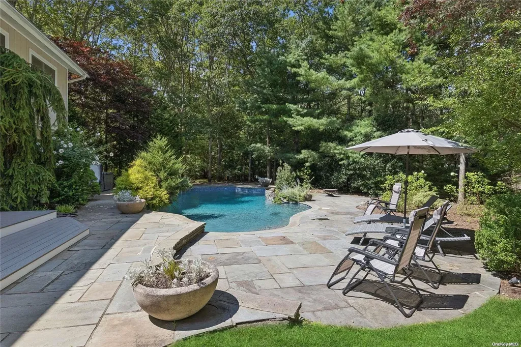 18 North Quarter Road Westhampton NY 11977