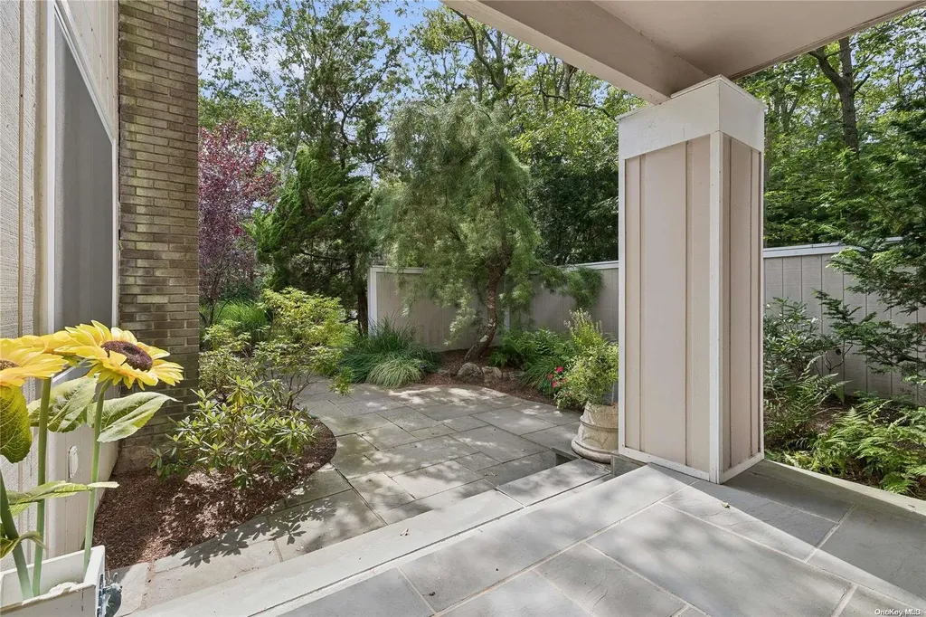 18 North Quarter Road Westhampton NY 11977