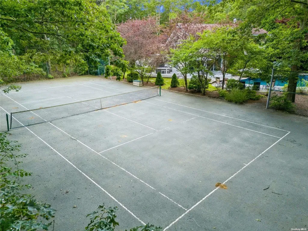 18 North Quarter Road Westhampton NY 11977