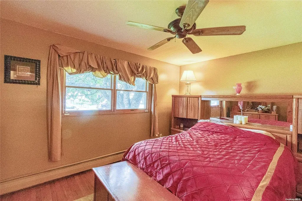 71 Independence Avenue Babylon NY 11702