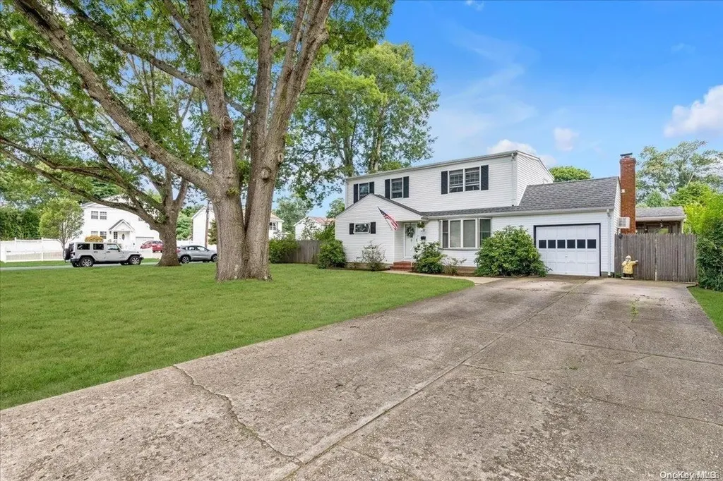 45 Huron Drive Bay Shore NY 11706