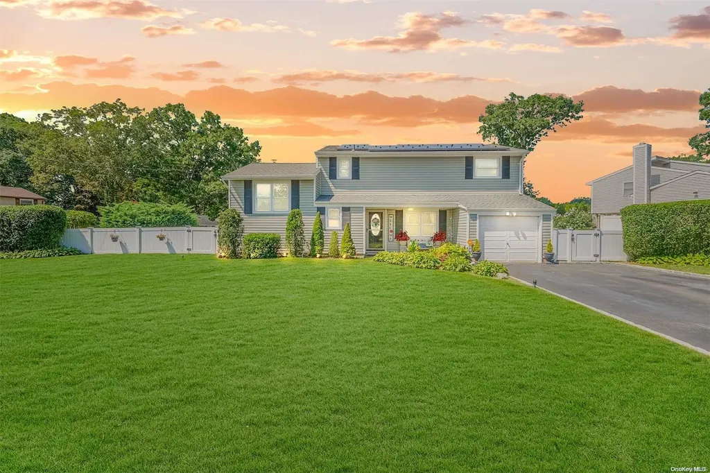 24 Biscayne Drive Selden NY 11784