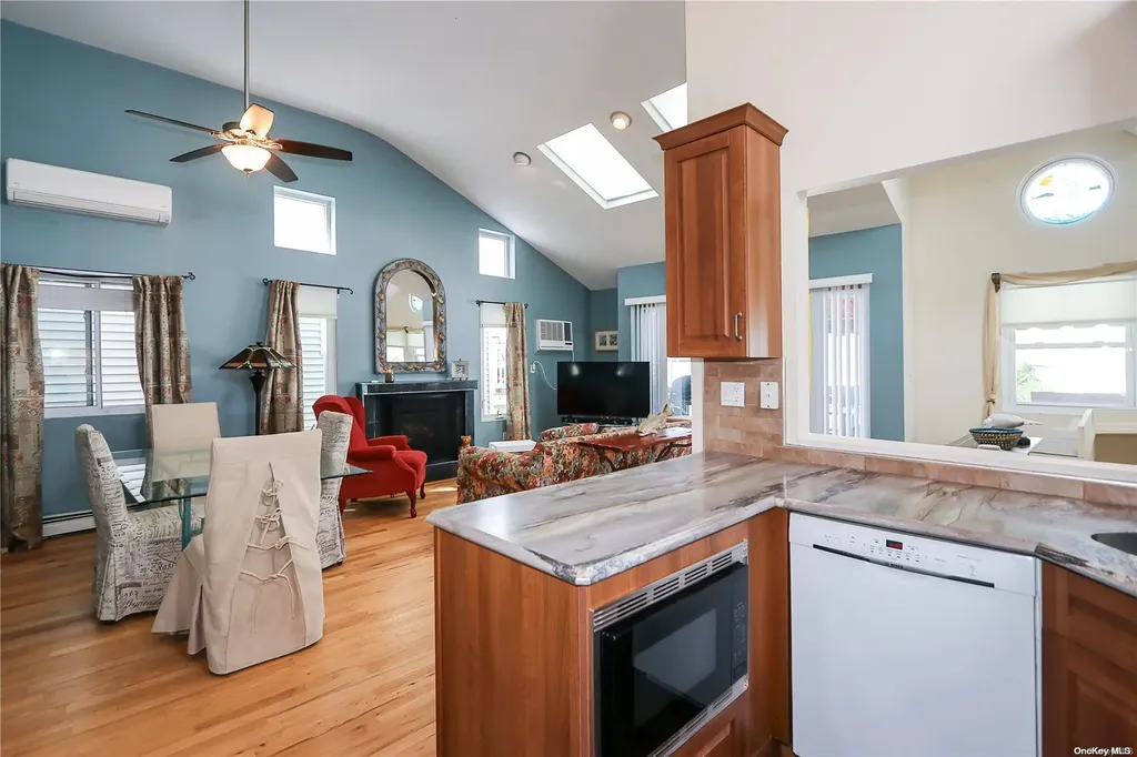 62 Illinois Avenue Long Beach NY 11561