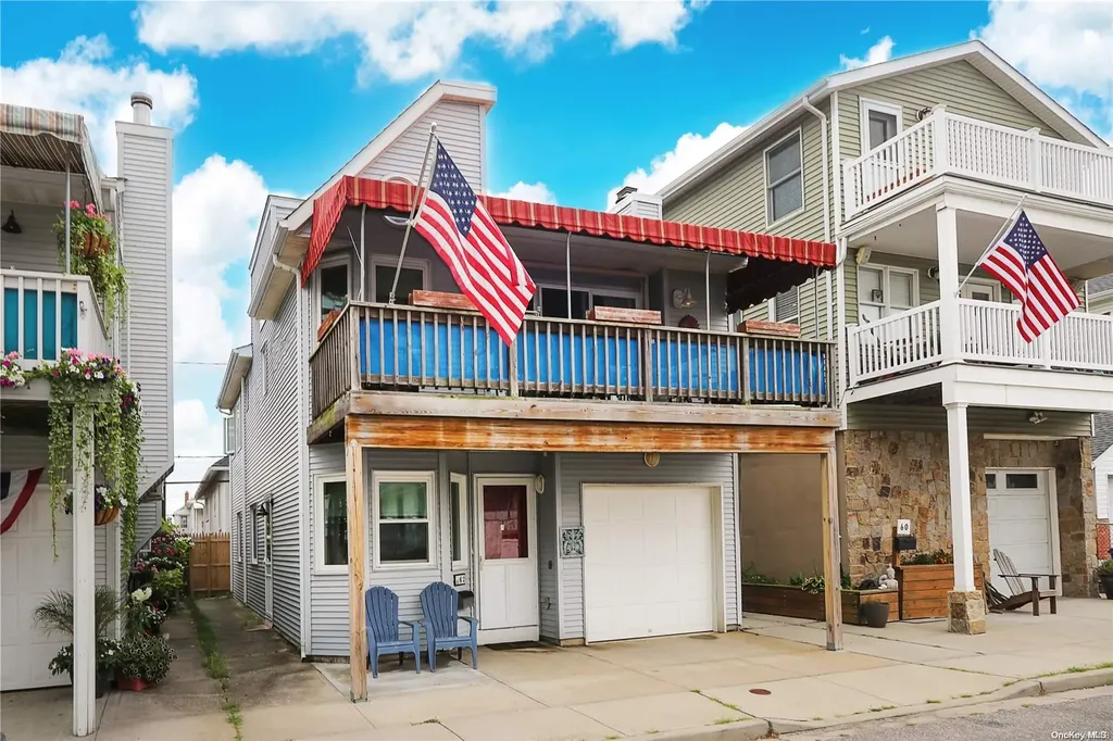 62 Illinois Avenue Long Beach NY 11561