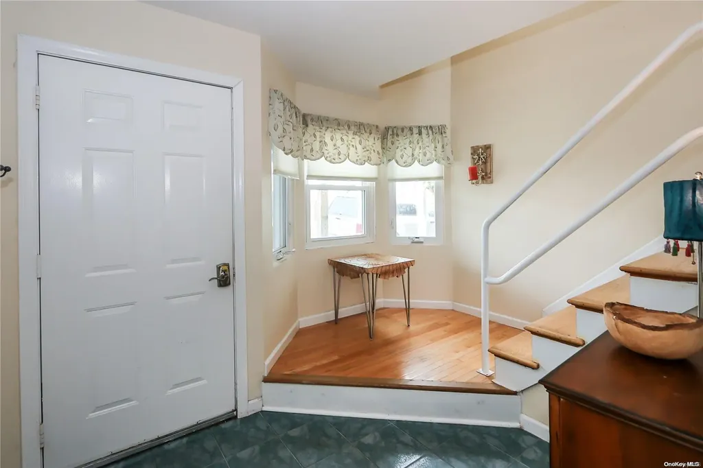62 Illinois Avenue Long Beach NY 11561
