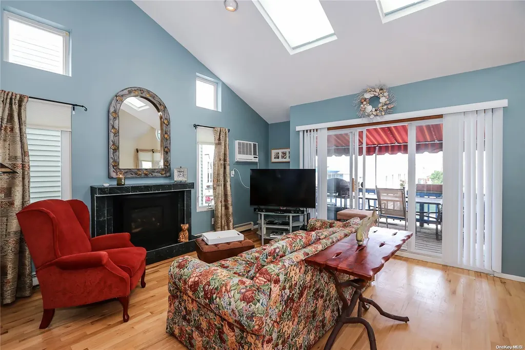 62 Illinois Avenue Long Beach NY 11561