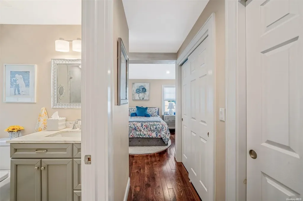 7 Windsor Place Lynbrook NY 11563