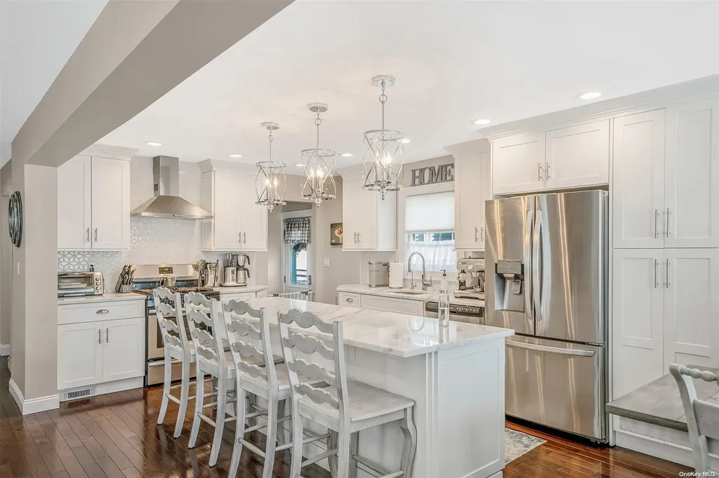 7 Windsor Place Lynbrook NY 11563