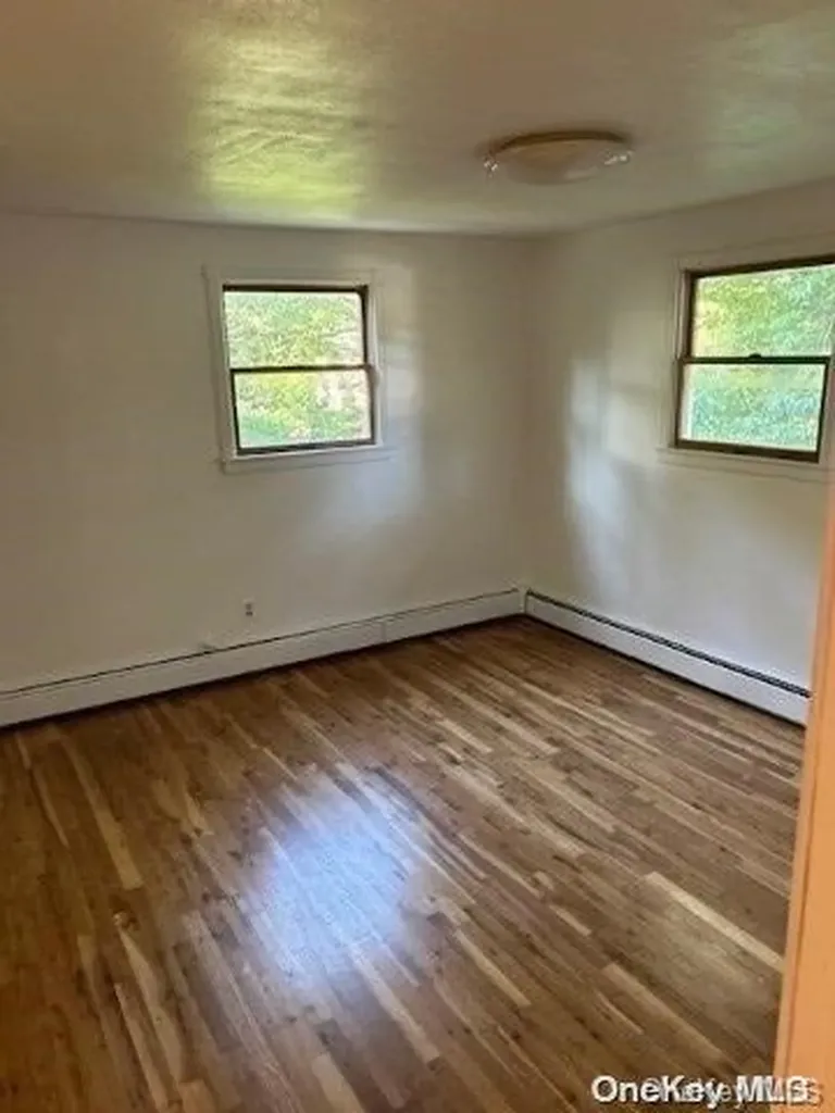 151 Fillmore Avenue Deer Park NY 11729