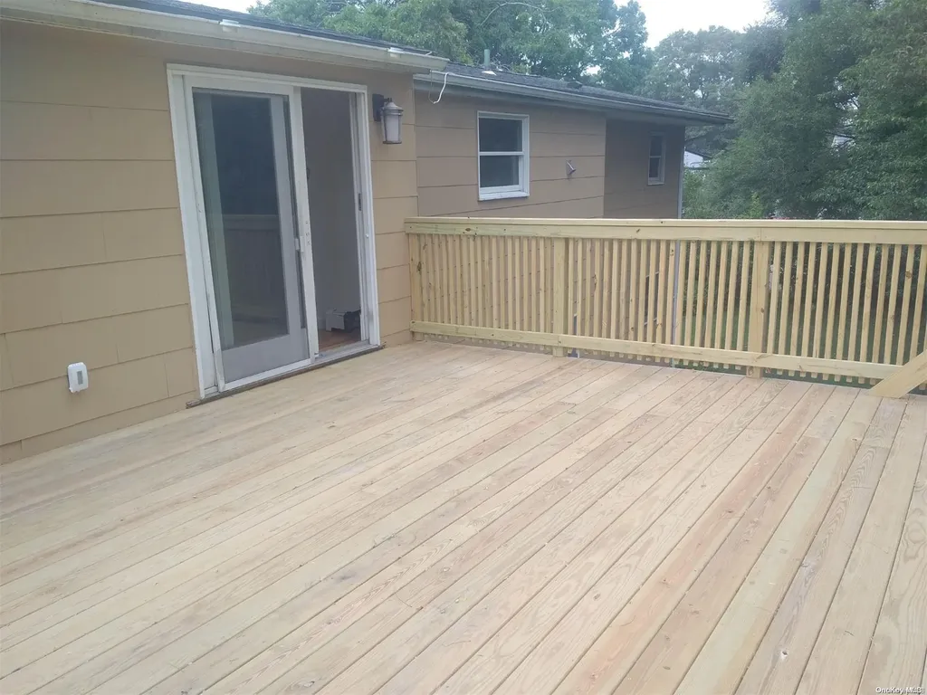 151 Fillmore Avenue Deer Park NY 11729