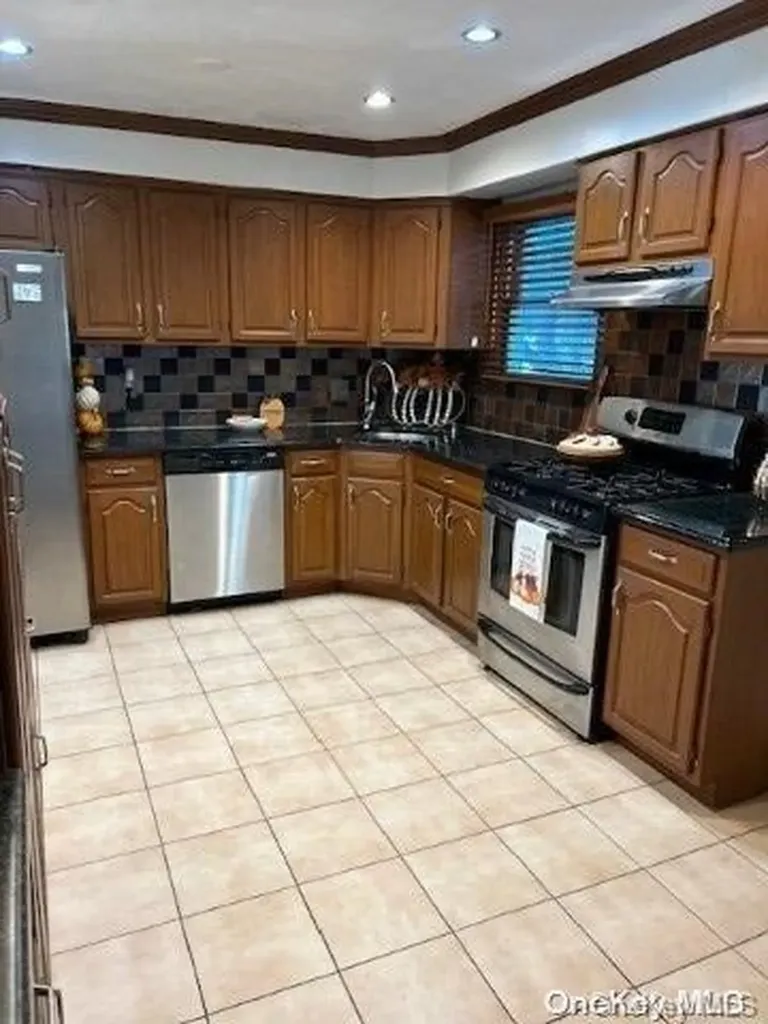 151 Fillmore Avenue Deer Park NY 11729