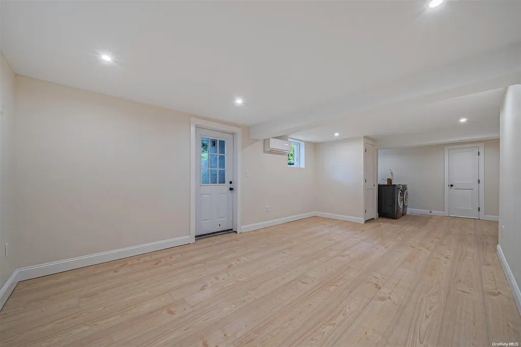 43 Summit Drive Smithtown NY 11787