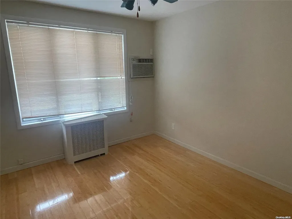 18 Lawnview Avenue Hicksville NY 11801