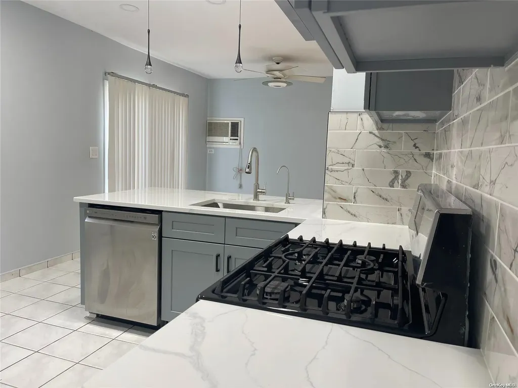 18 Lawnview Avenue Hicksville NY 11801