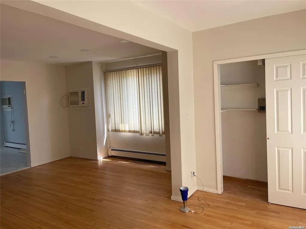 18 Lawnview Avenue Hicksville NY 11801