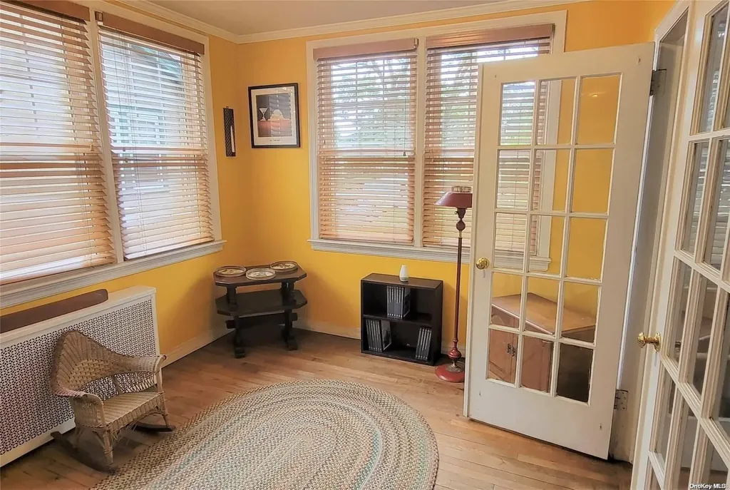 138 Hewlett Avenue Merrick NY 11566