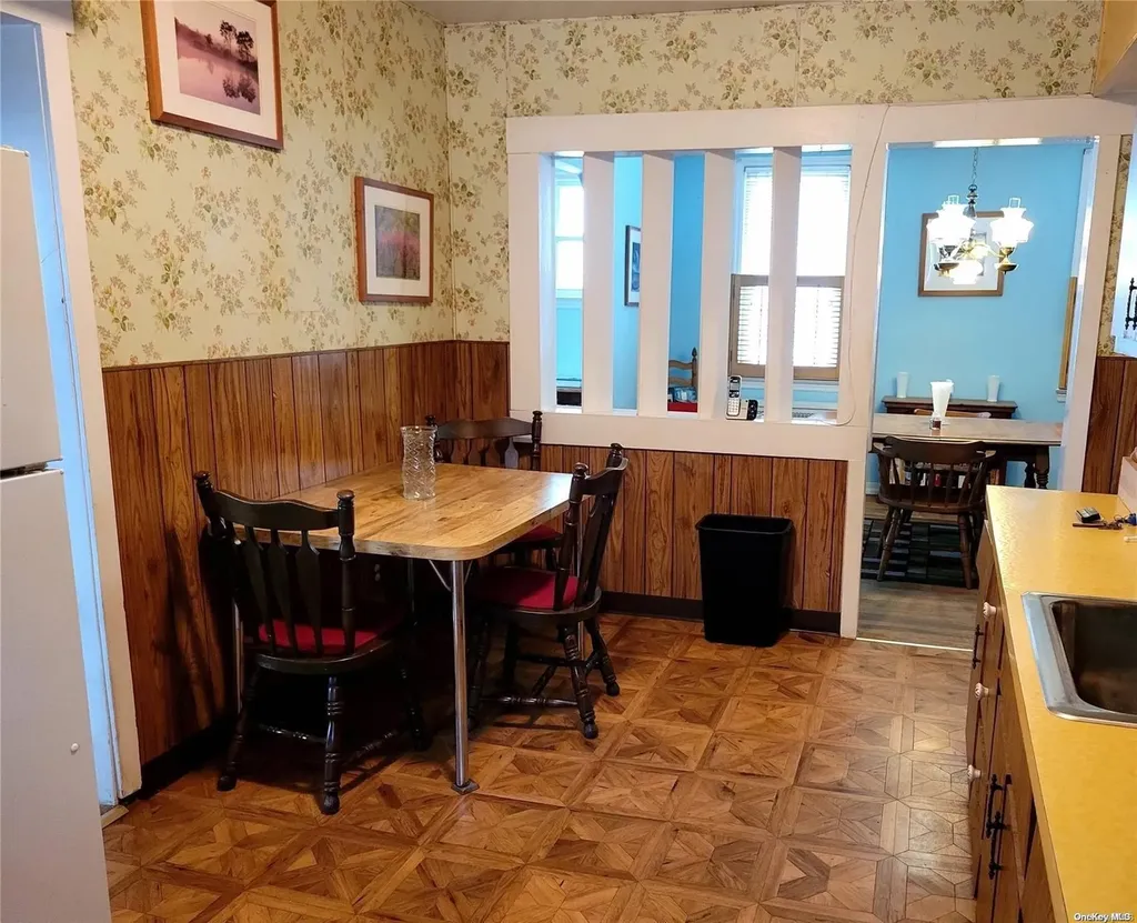 138 Hewlett Avenue Merrick NY 11566