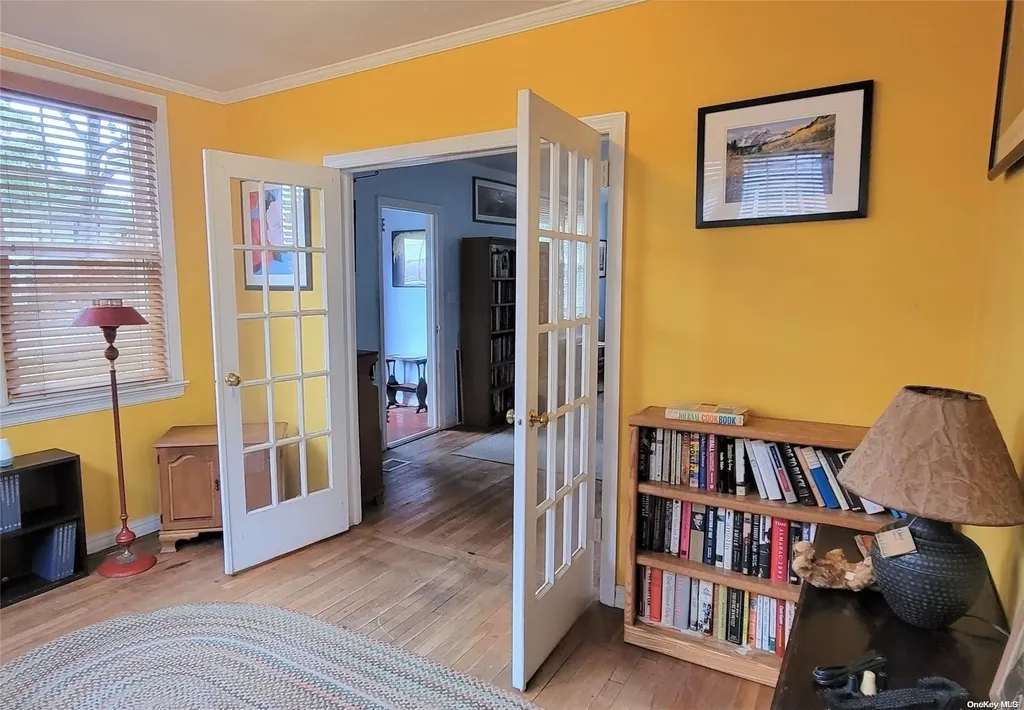 138 Hewlett Avenue Merrick NY 11566
