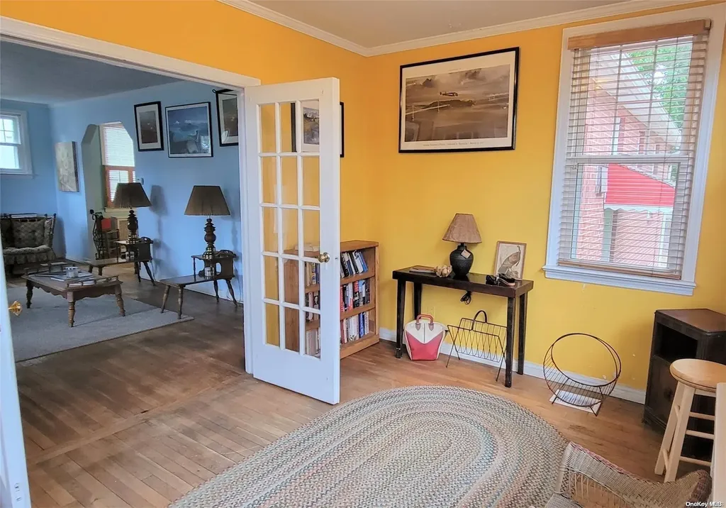 138 Hewlett Avenue Merrick NY 11566