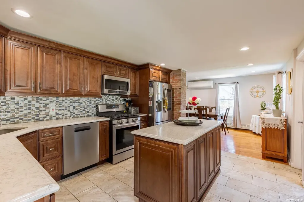 149 3rd Avenue Brentwood NY 11717