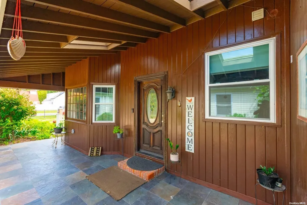 149 3rd Avenue Brentwood NY 11717